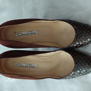 Oscar De La Renta brown suede and  snake skin pumps size 7.5